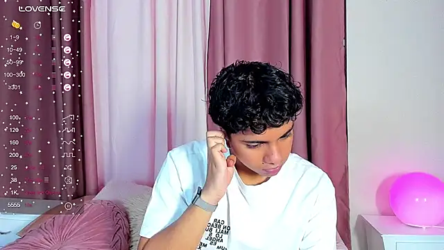 cherry blossom77 online show from 01-18-26, 01:37