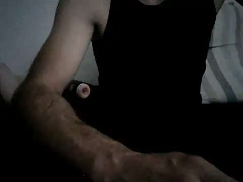 Snapshot of Mikki9233 chatting on 06-12-26, 05:34 Mikki9233 online show from 06-12-26, 05:34