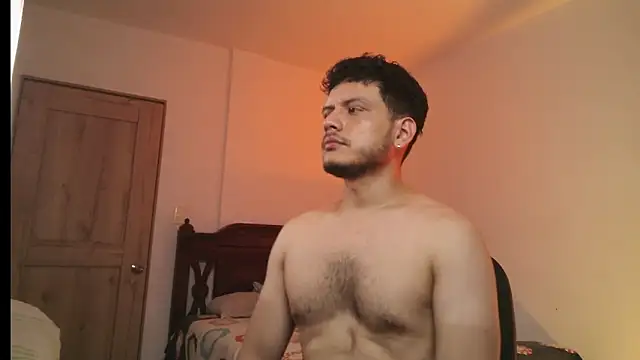 Snapshot of luxo_kane chatting on 01-08-26, 11:18 luxo kane online show from 01-08-26, 11:18