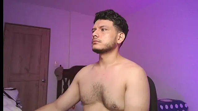 Snapshot of luxo_kane chatting on 01-12-26, 05:01 luxo kane online show from 01-12-26, 05:01