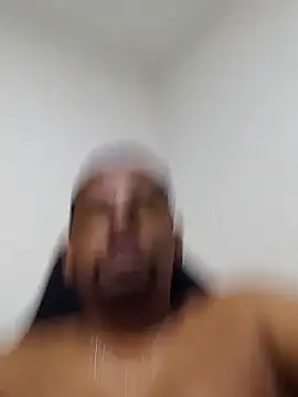 Reis001122 online show from 04-28-26, 02:49