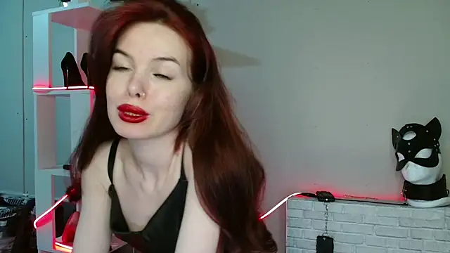 hot neighbor online show from 05-10-26, 05:51