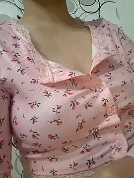 Emilyhomegirl1 online show from 12-17-25, 10:32