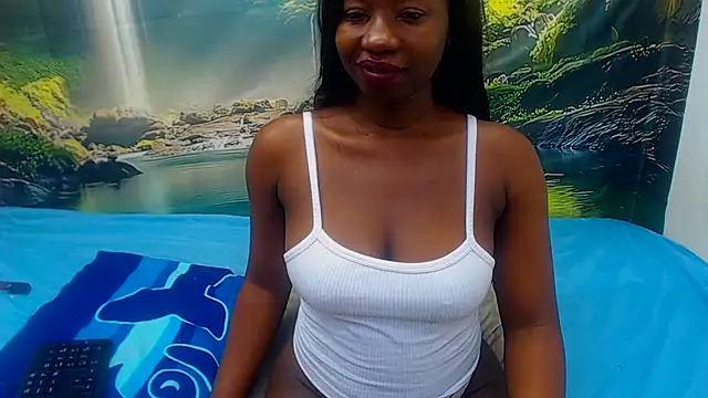 PetiteDiamondxxX online show from 05-14-26, 04:47