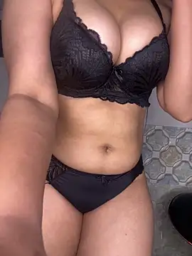 Snapshot of Oh_Priya chatting on 02-12-26, 06:03 Oh Priya online show from 02-12-26, 06:03