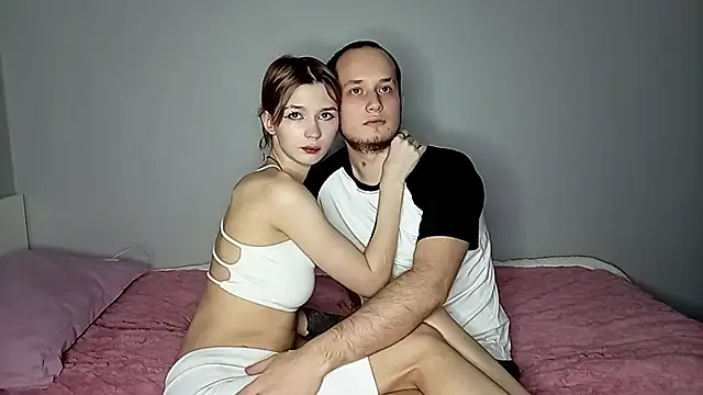 Pearl couple online show from 01-08-26, 07:27