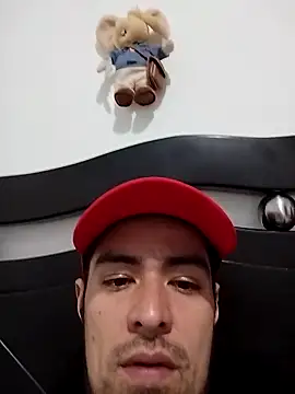 Snapshot of aldana_388 chatting on 03-06-26, 09:44 aldana 388 online show from 03-06-26, 09:44