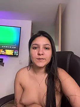 Camila sanchez25 online show from 05-01-26, 07:40