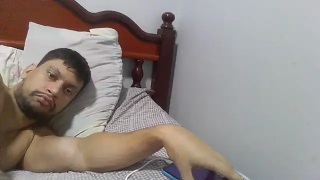 Snapshot of moreno_dotado22 chatting on 06-02-26, 11:18 moreno dotado22 online show from 06-02-26, 11:18
