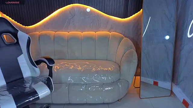 Tifany Tx online show from 02-21-26, 01:01