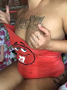 Snapshot of Geelalmeida chatting on 03-11-26, 06:03 Geelalmeida online show from 03-11-26, 06:03