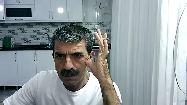 Snapshot of kobra21turki chatting on 05-17-26, 11:01 kobra21turki online show from 05-17-26, 11:01