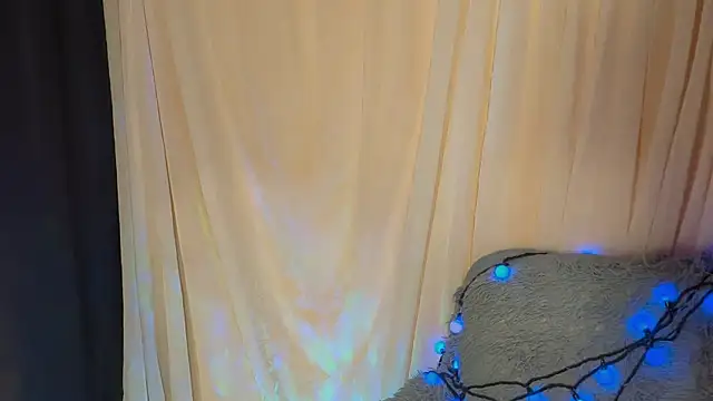 Snapshot of Luna_Luvgoon chatting on 04-03-26, 01:20 Luna Luvgoon online show from 04-03-26, 01:20