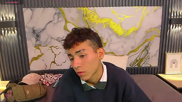 TaylerMiles online show from 02-01-26, 03:38