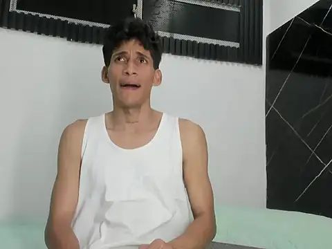 Snapshot of Emer_santos chatting on 03-03-26, 07:42 Emer santos online show from 03-03-26, 07:42