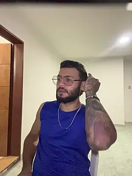 Snapshot of thedragonboyxxx chatting on 03-05-26, 04:30 thedragonboyxxx online show from 03-05-26, 04:30