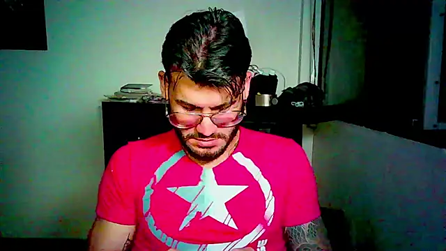 Snapshot of thedragonboyxxx chatting on 03-13-26, 05:14 thedragonboyxxx online show from 03-13-26, 05:14