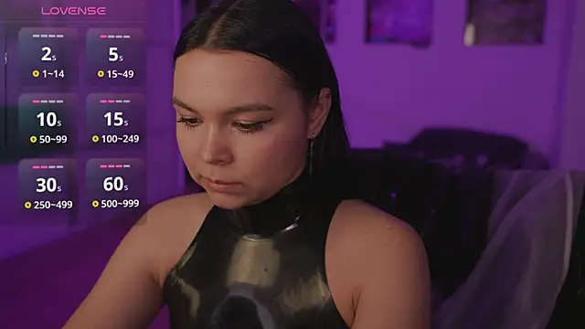 Snapshot of Dominatrix_Alice chatting on 04-05-26, 11:35 Dominatrix Alice online show from 04-05-26, 11:35