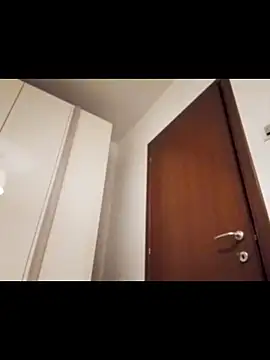 Snapshot of Durdllo90 chatting on 02-14-26, 08:05 Durdllo90 online show from 02-14-26, 08:05