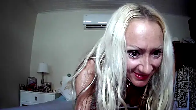 siennadiamond online show from 06-23-26, 05:11
