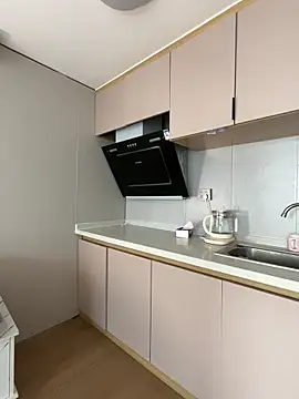 ccyun666 online show from 04-01-26, 01:17