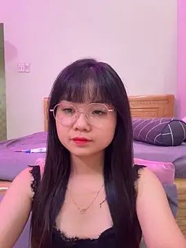    KARA    online show from 06-17-26, 02:47