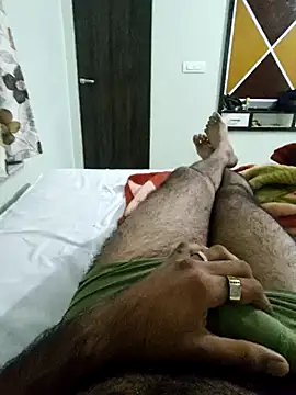 Snapshot of Tall7boy7 chatting on 12-21-25, 01:13 Tall7boy7 online show from 12-21-25, 01:13