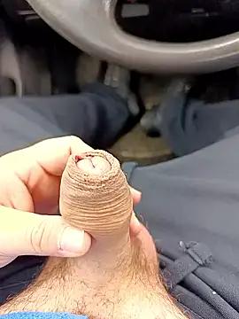 Snapshot of AlcorMad chatting on 01-15-26, 12:10 AlcorMad online show from 01-15-26, 12:10