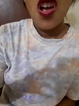 Snapshot of Geeta_rani79 chatting on 04-21-26, 04:45 Geeta rani79 online show from 04-21-26, 04:45