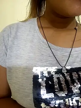 Snapshot of Geeta_rani79 chatting on 05-06-26, 04:23 Geeta rani79 online show from 05-06-26, 04:23