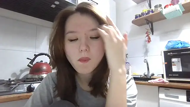 VelmaMaasch online show from 12-17-25, 02:56