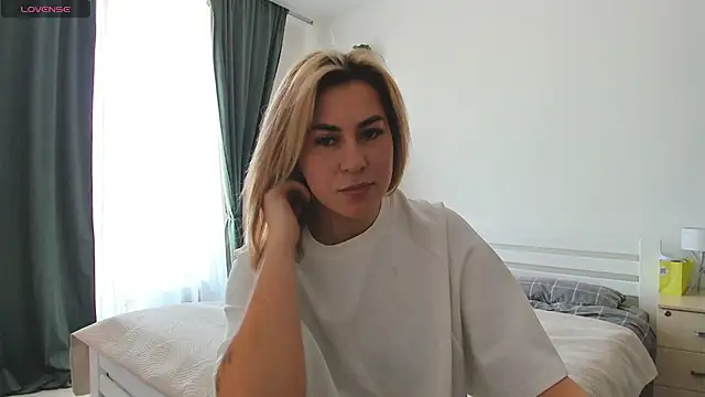 Roxi Joy online show from 02-20-26, 01:22