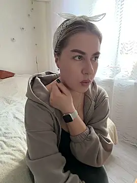 Roxi Joy online show from 03-17-26, 09:45