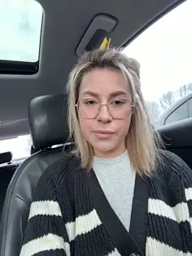 Roxi Joy online show from 04-01-26, 10:05