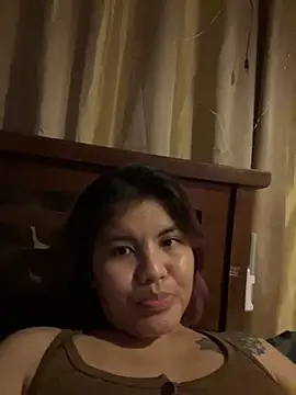 Snapshot of Aljycatx chatting on 05-25-26, 02:56 Aljycatx online show from 05-25-26, 02:56