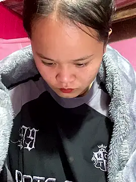 Thanhhuyen001 online show from 01-06-26, 07:12