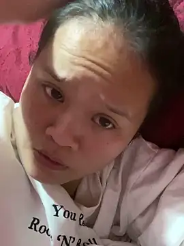 Thanhhuyen001 online show from 02-08-26, 12:30