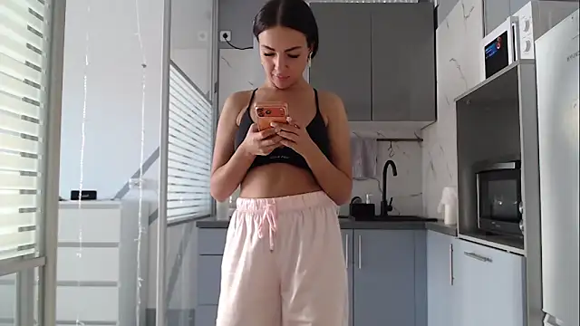 Snapshot of MilaMex chatting on 04-09-26, 09:58 MilaMex online show from 04-09-26, 09:58