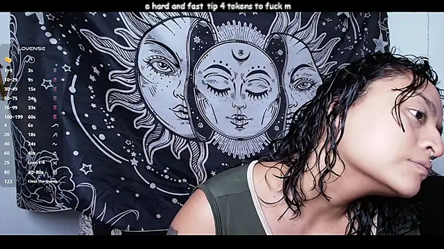 sofitabares  online show from 06-12-26, 10:52