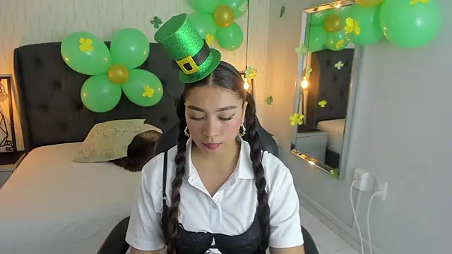 angelinemore online show from 03-17-26, 08:45