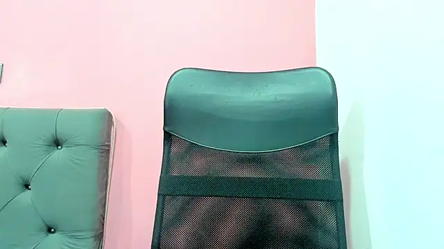 Snapshot of ariloe_quintero chatting on 04-12-26, 01:05 ariloe quintero online show from 04-12-26, 01:05