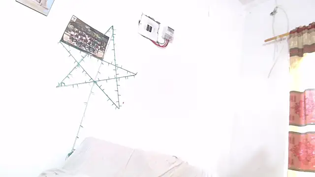 Snapshot of litte_ebonyx chatting on 02-14-26, 09:44 litte ebonyx online show from 02-14-26, 09:44