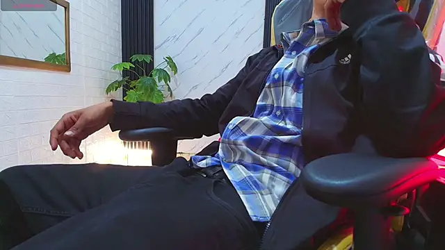 bratlley online show from 02-10-26, 03:43