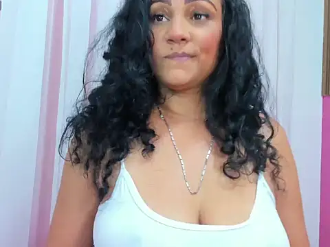 Bianca slut1 online show from 12-17-25, 08:37