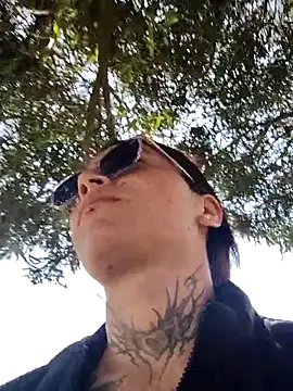 mara adiction online show from 12-18-25, 02:45