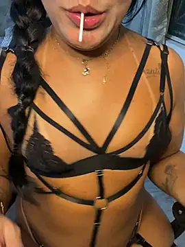 Snapshot of Kacaah chatting on 02-12-26, 06:30 Kacaah online show from 02-12-26, 06:30