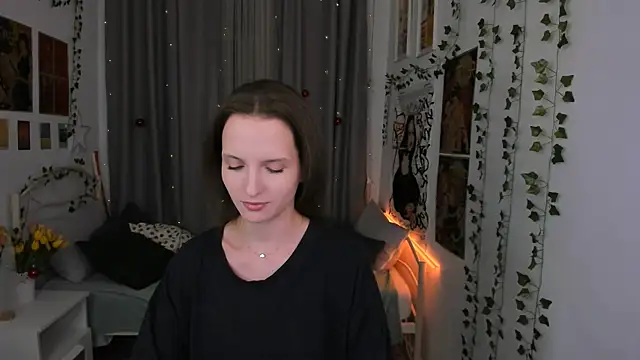 Snapshot of Ariadna_Shy chatting on 12-29-24, 02:17 Ariadna Shy online show from 12-29-24, 02:17