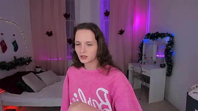 Snapshot of Ariadna_Shy chatting on 12-31-24, 12:04 Ariadna Shy online show from 12-31-24, 12:04