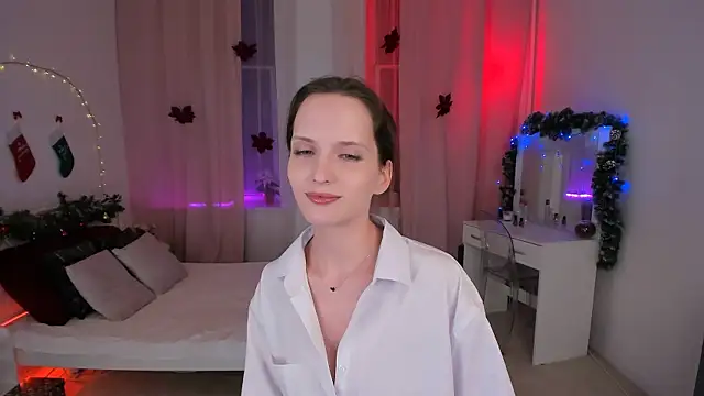 Snapshot of Ariadna_Shy chatting on 01-01-25, 08:58 Ariadna Shy online show from 01-01-25, 08:58