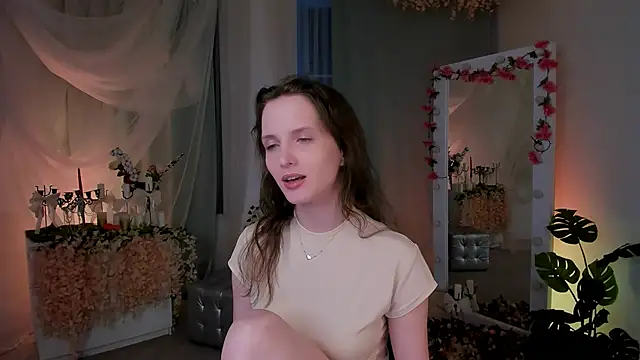 Snapshot of Ariadna_Shy chatting on 02-17-25, 02:53 Ariadna Shy online show from 02-17-25, 02:53